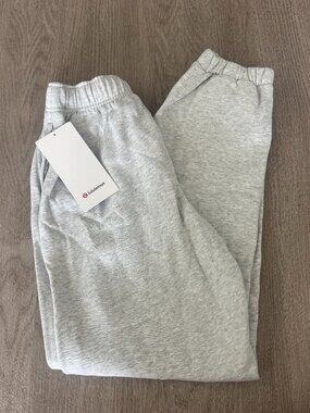 NWT Lululemon Scuba MR Joggers